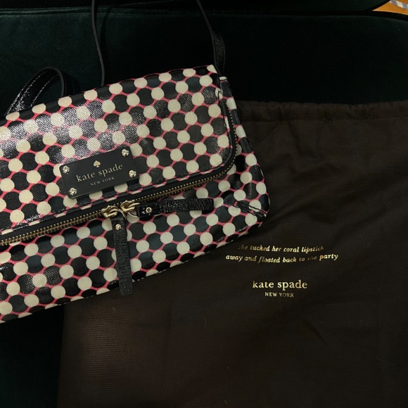 Kate Spade Dundee Drive Alec Flap Pocket Crossbody - Picture 4 of 4